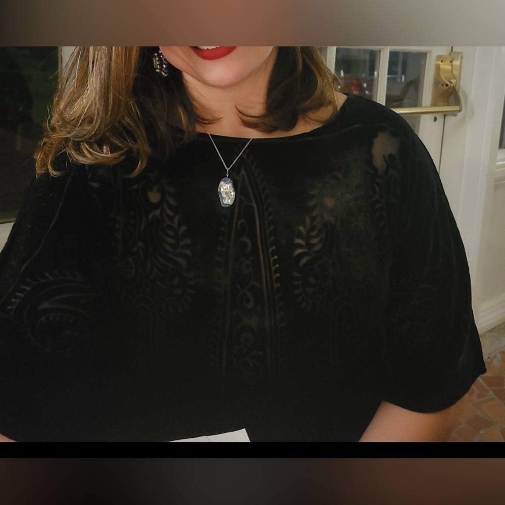 Black Velvet Floral Kimono - Picture 7 of 9